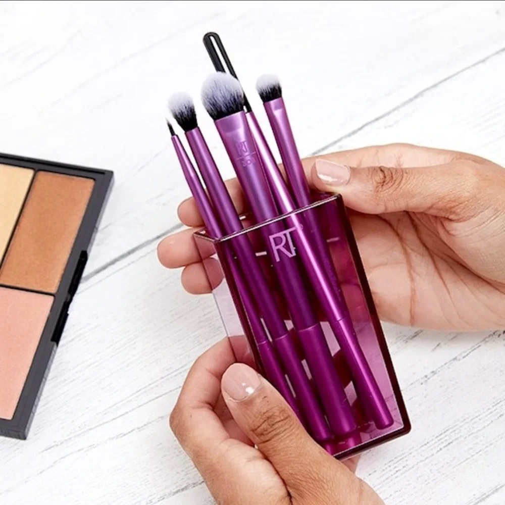 NWT Real Techniques Enhanced Eye Eyeshadow Brush Set + Brush Holder Organizer